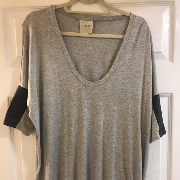 Mason Tops - Grey oversized T-shirt Mason Tops - Grey oversized T-shirt